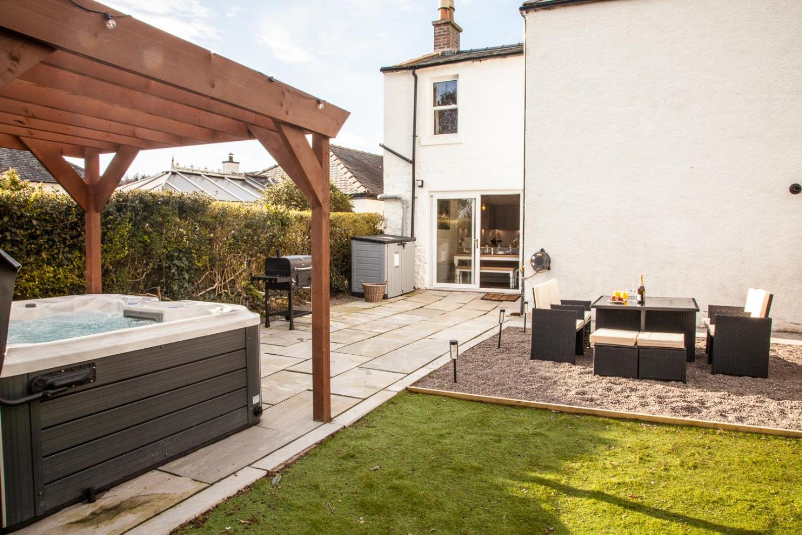 Stunning Scottish Hot Tub Getaway *